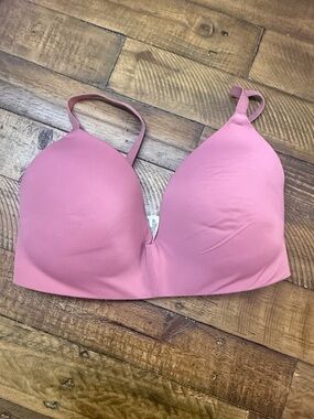 Victoria's Secret Pink Seamless Molded T-Shirt Bra